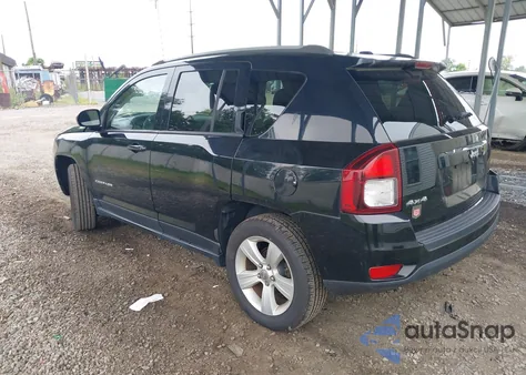 2016 Jeep Compass Sport z USA, uszkodzony, nr VIN 1C4NJDBB0GD781811